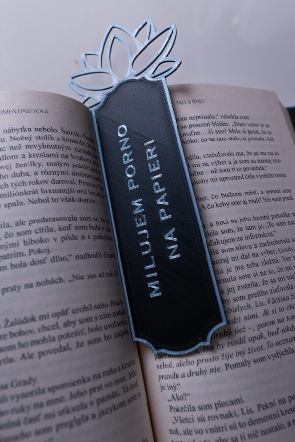 zalozka milujem porno na papieri