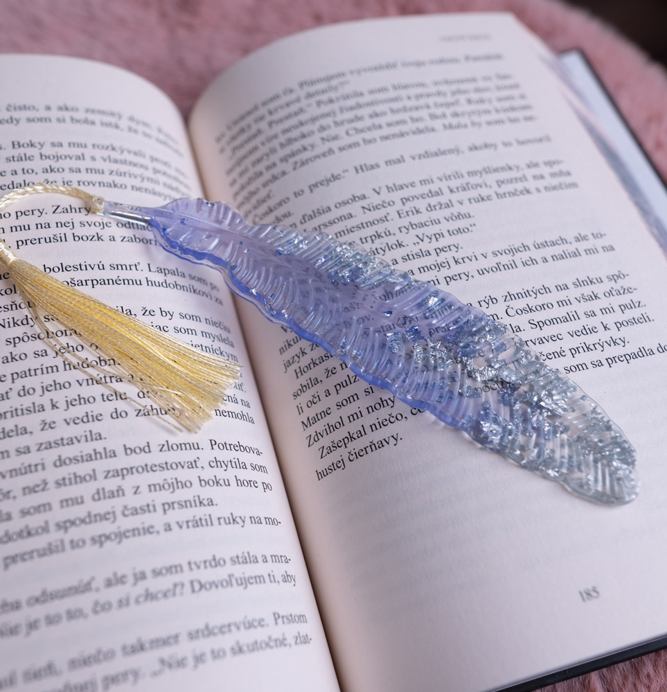 zalozka, epoxid, pierko, kniha, fialova