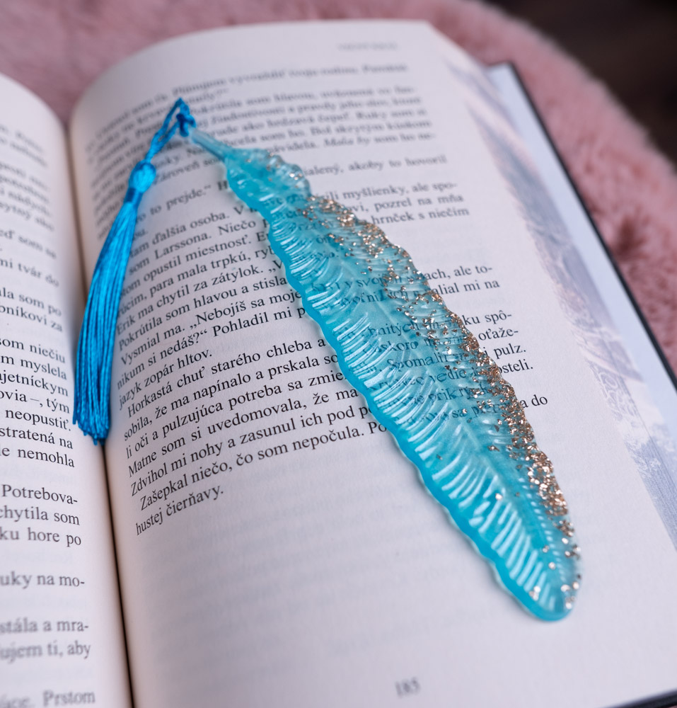 pierko, zalozka, modra, kniha, epoxid