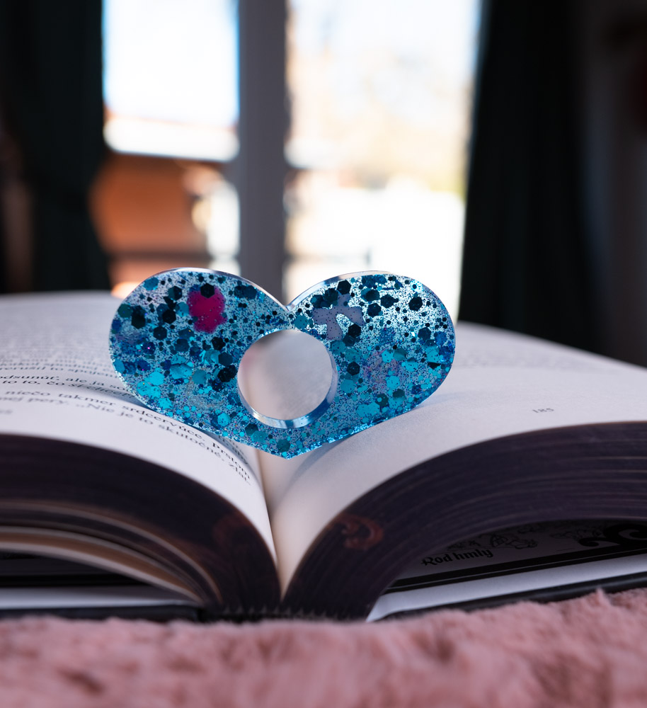 book holder, srdce, epoxid