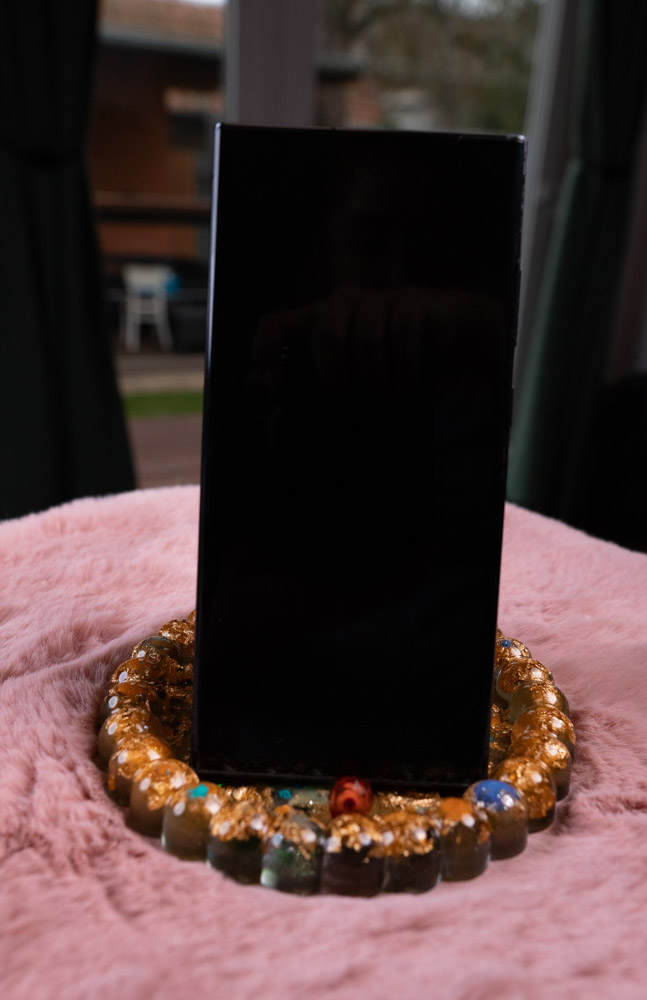 Svietiaci stojan na telefón – Obrázok 3