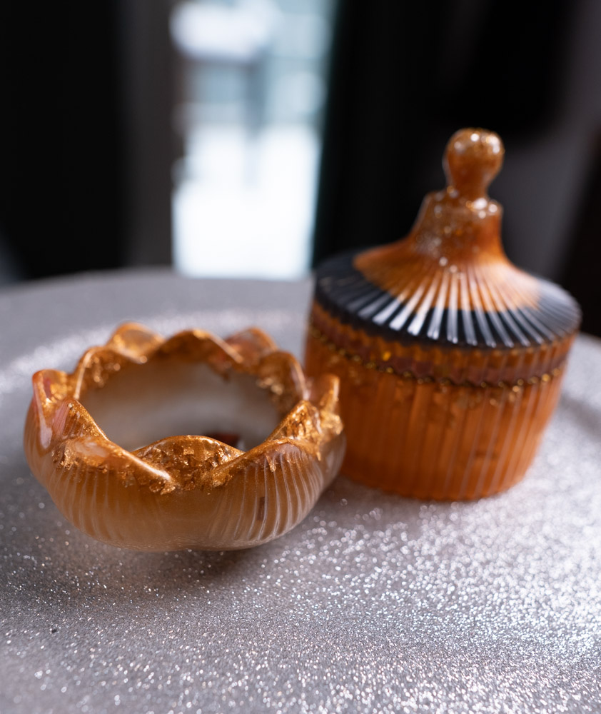 zlata dekoracia živica epoxid šperkovnica svietnik