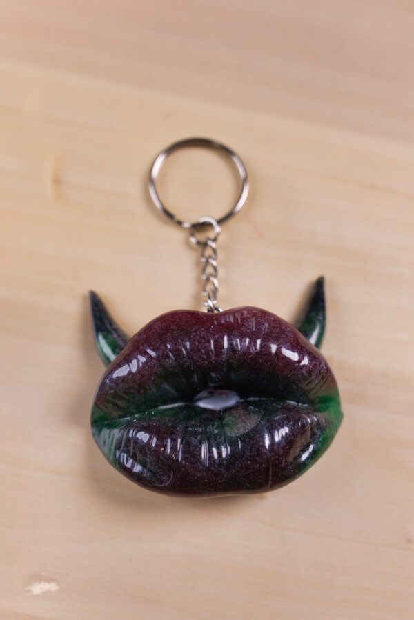 pusa pery zivica darcek epoxid klucenka