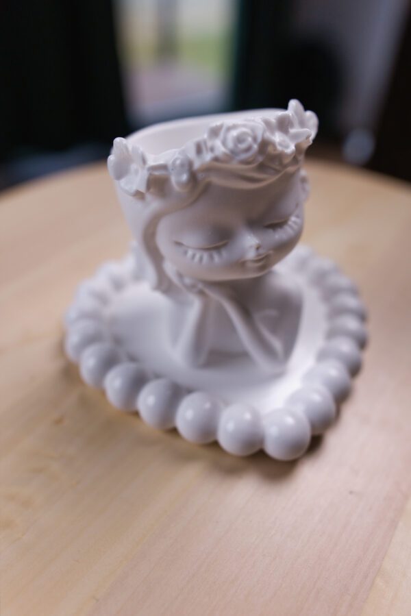 sada svietnik tanierik dievcatko sviecka sadra