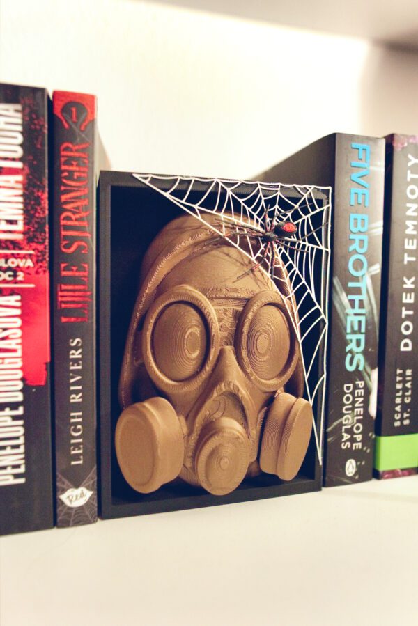 Booknook - Hajzlík v maske