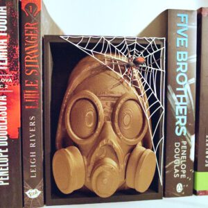 booknook little stranger pavuk maska kniha knihy booktok bookstagram