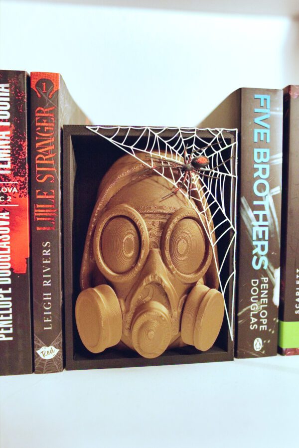 Booknook – Hajzlík v maske