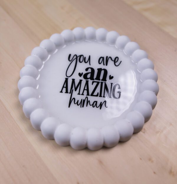 Sada - tanierik a svietnik so sviečkou