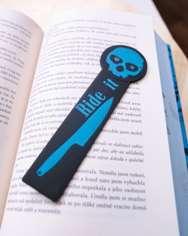 zalozka bookmark lights out kniha knihy books book