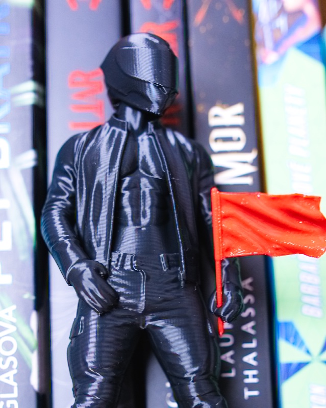 biker red flag cervena vlajka zarazka booktok bookstagram book kniha knihy dekoracie